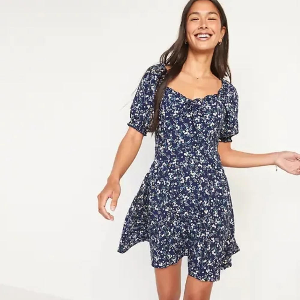 Fit & Flare Puff-Sleeve Smocked Floral-Print Mini Dress